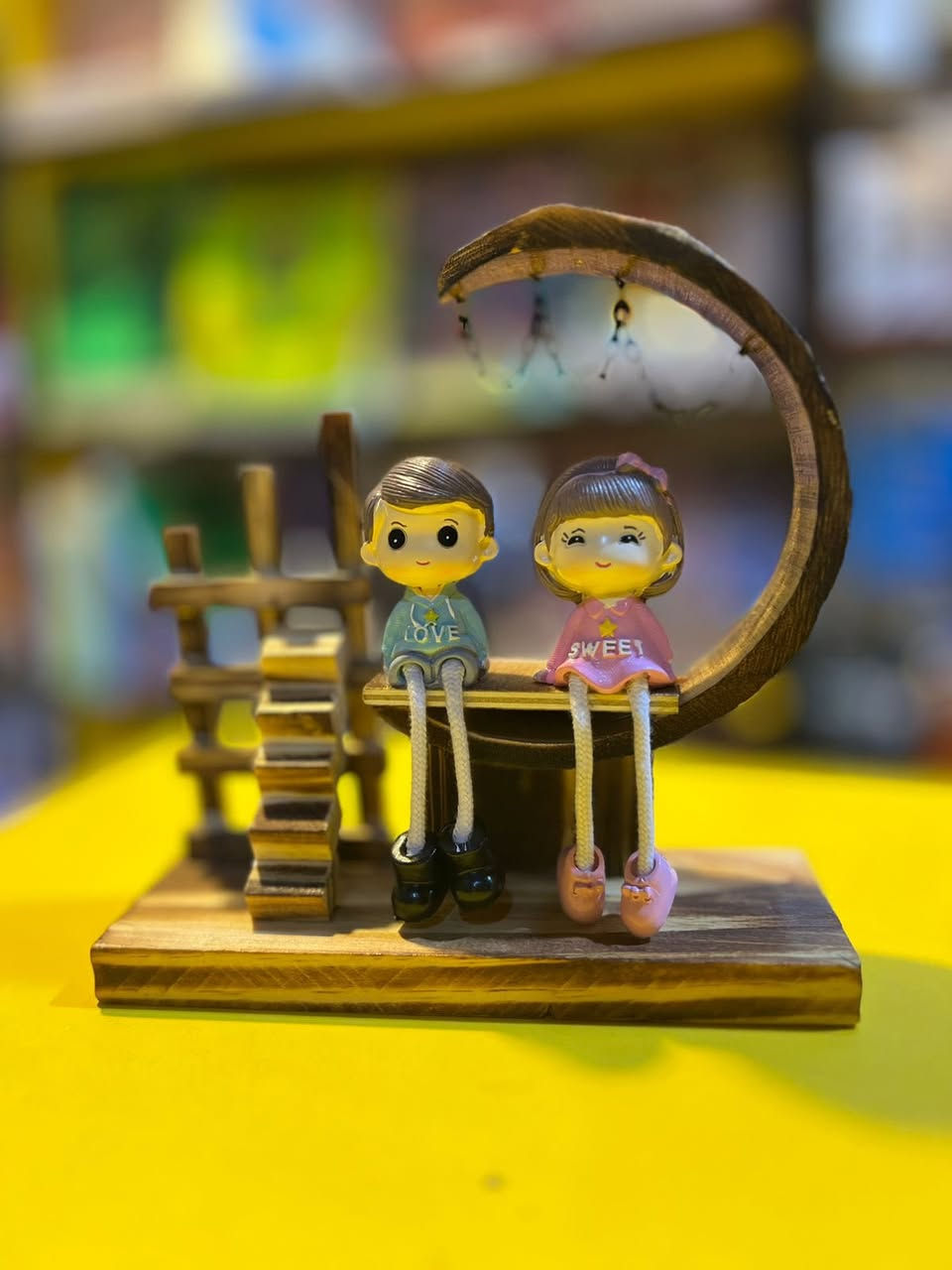 ✨ عِش سحر الماضي مع أرقى الأنتيكات ✨

هل تبحث عن قطعة تحكي قصة؟
في عالم الأنتيكات، كل تفصيلة تحمل تاريخًا، وكل قطعة تعكس ذوقًا راقيًا لا يزول مع الزمن.

🕰️ تحف نادرة
🪞 قطع أصلية مختارة بعناية
🏺 فخامة الكلاسيك ولمسة من الأصالة

حوّل منزلك أو مكتبك إلى مساحة تنبض بالعراقة والأناقة، مع مجموعتنا المميزة من الأنتيكات التي لا تُقدّر بثمن.

📍 تميّز… لأن الذوق الرفيع لا يشيخ
📞 تواصل معنا الآن واكتشف الكنوز المخفية
✨ عِش سحر الماضي مع أرقى الأنتيكات ✨

هل تبحث عن قطعة تحكي قصة؟
في عالم الأنتيكات، كل تفصيلة تحمل تاريخًا، وكل قطعة تعكس ذوقًا راقيًا لا يزول مع الزمن.

🕰️ تحف نادرة
🪞 قطع أصلية مختارة بعناية
🏺 فخامة الكلاسيك ولمسة من الأصالة

حوّل منزلك أو مكتبك إلى مساحة تنبض بالعراقة والأناقة، مع مجموعتنا المميزة من الأنتيكات التي لا تُقدّر بثمن.

� العنوان: كوت – حي جهاد – نهاية شارع بيت صبر
📞 رقم الهاتف: ***********

📚 مكتبة الولاية… ذوق راقٍ لا يشيخ
زورونا وخلّوا المكان يحچي عنكم 

📍
