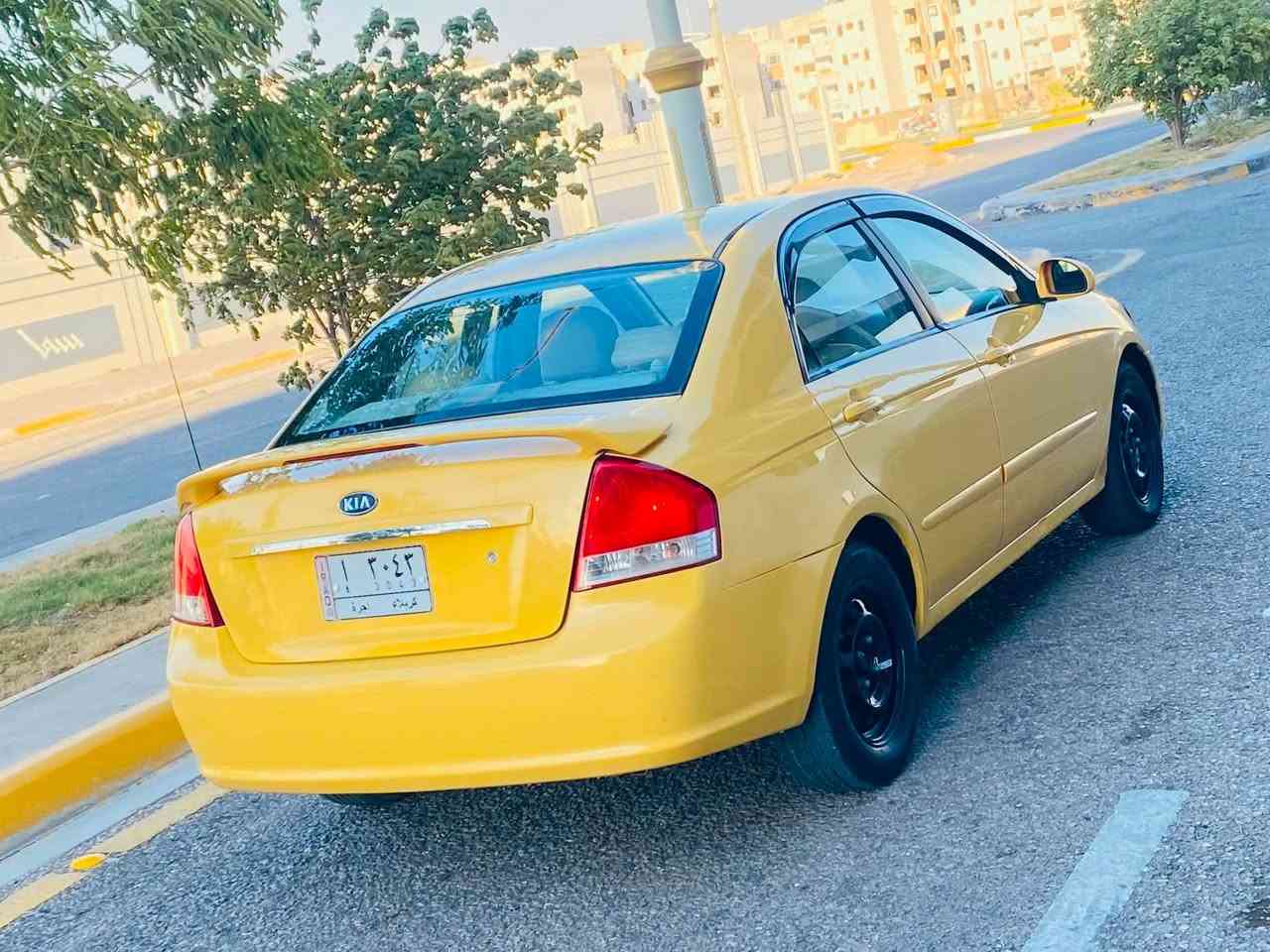 السلام عليكم للبيع كيا سبكترا موديل 2008 وارد امريكي حادث باب فقط والباقي مكفول كفاله عامه من ضربه مكينه 2000 دوش مصفره هيه وغرمات سنويه لغاية 28  دووخل بيجي. سياره جديده حيل وجاهزه واي نقص مابيه كير مكينه مكفولات حداد تخم تاير تبريد ثلج سعر 74. لاستفسار لاتصال  على رقم *********** مكانة كربلاء
