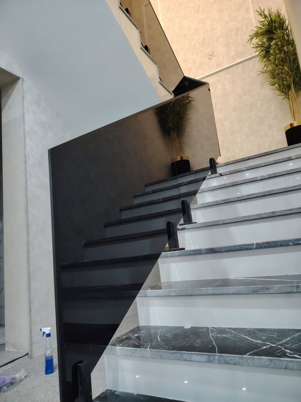 اللهم صلي على محمد وال محمد
⭕  علي جامجي 
شد و تركيب جام ١٠ ملم واجهات المحلات ✅
شد و تركيب  جام ١٠ ملم واجهات للمطاعم ✅
شد و تركيب جام ١٠ ملم للمكاتب ✅
شد و تركيب جام ١٠ ملم للقاعات (رياضية_أعراس ..)
شد وتركيب مرايا بانواعها
شد وتركيب جام محجرات درج 
شد وتركيب جام للبيوت و مدارس 
شد وتركيب دبل جام كاتم الصوت 

الحل يمنة 💪
خدمة عمل زجاج ✅
(واجهات زجاجية_أبواب هايدروليكية_أبواب سلايت_شاورات_أبواب كهربائية
و بأسعار منافسة✅
تواصل ويانة📞*********** 🟧واتساب
