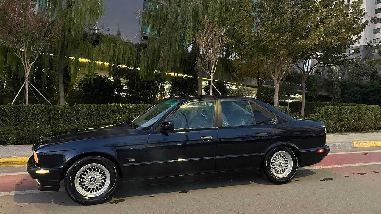 BMW e34 525iA 1995

سڵاو هاورێیان ئەم سەیارە بۆفڕۆشتن 525بیلاد تۆماتیک مۆدیلی 1995جە گێڕو مەکینەو کارەبایەتی بەشەرت ڕەنگی نیلی حام بۆیاخ بێلێدران چوارتایەو ویلی حەسیری لۆکی لە ژێرە

ABS کوشنجڵد تەلەفونی بیلادی دەبڵ ئێرباگ ناوفۆرمیکا چوارجام کارە با  

Mپێش گەورە دەحامی

سەنەوی ساڵێکی ماوە بەسەر چێت بەناوی خۆمە وەیە وەکالەو خرامە و هەمو شتێکی بە شەرتە 

شوێن سلێمانی
*********** السليمانية, العراق
