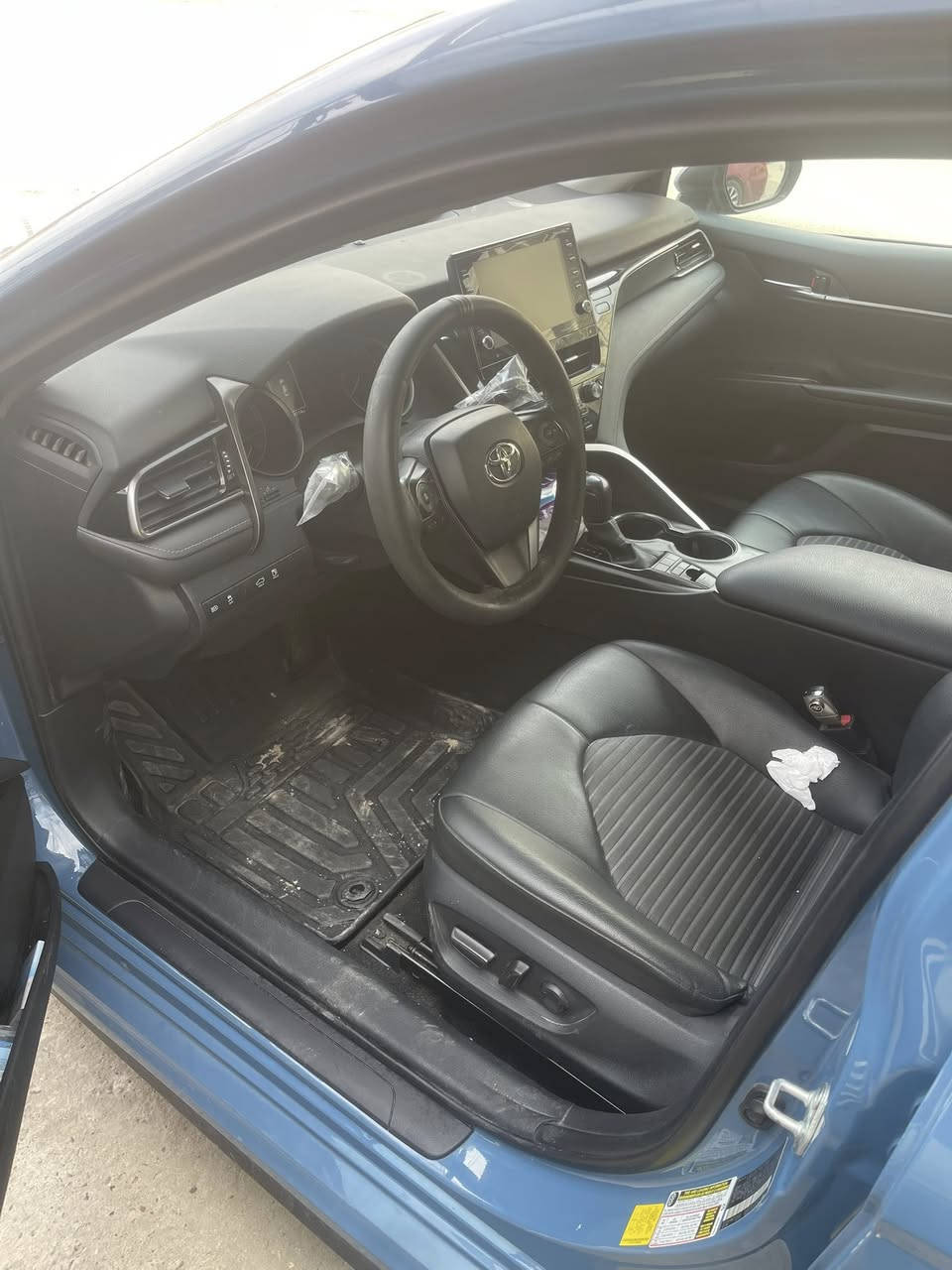 كامري 2023 فئة SE هايبرد
مواصفات الse الاعتيادية 

السيارة قطعة وحدة صبغ 

معروضة 220 ورقة و بيها مجال 

للتواصل ***********
