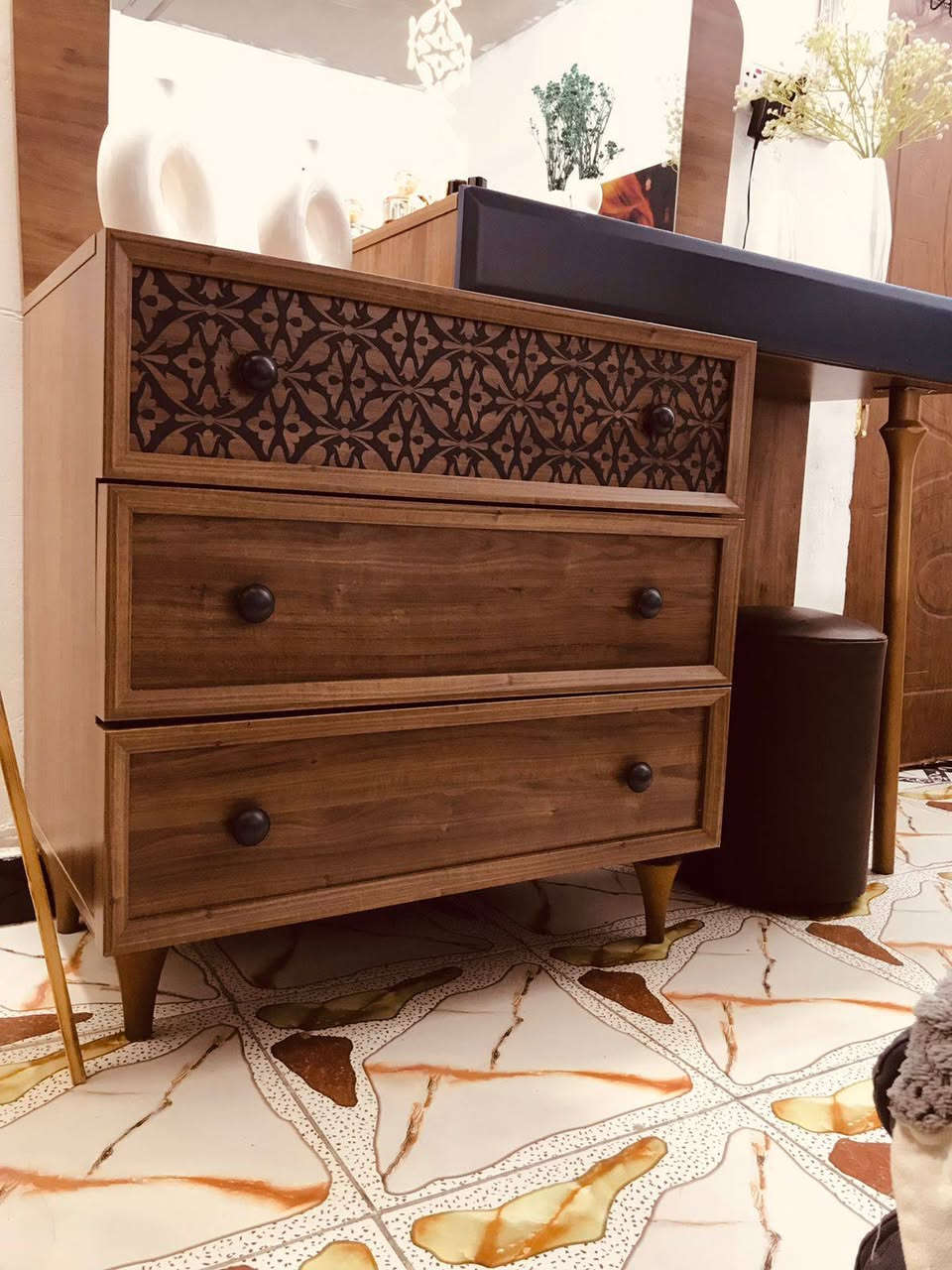 غرفه تركيه مودرن ٩ قطع سرير مخزن اناره شغاله نظافه ١٠٠/١٠٠ سعر ٨٥٠ مكان بغداد جسر ديالى


**إذا كنت صاحب هذا الإعلان وتريد حذفه لأي سبب، رجاءا أرسل رسالة إلى الدعم الفني**