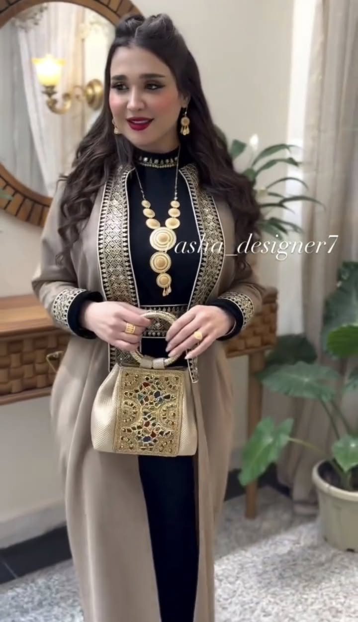 بشت + بينصل خامه دابل ايطالي كوالتي عالي

السعر فقط 35 الف

القياسات 38 40 42 44 46 48


**إذا كنت صاحب هذا الإعلان وتريد حذفه لأي سبب، رجاءا أرسل رسالة إلى الدعم الفني**