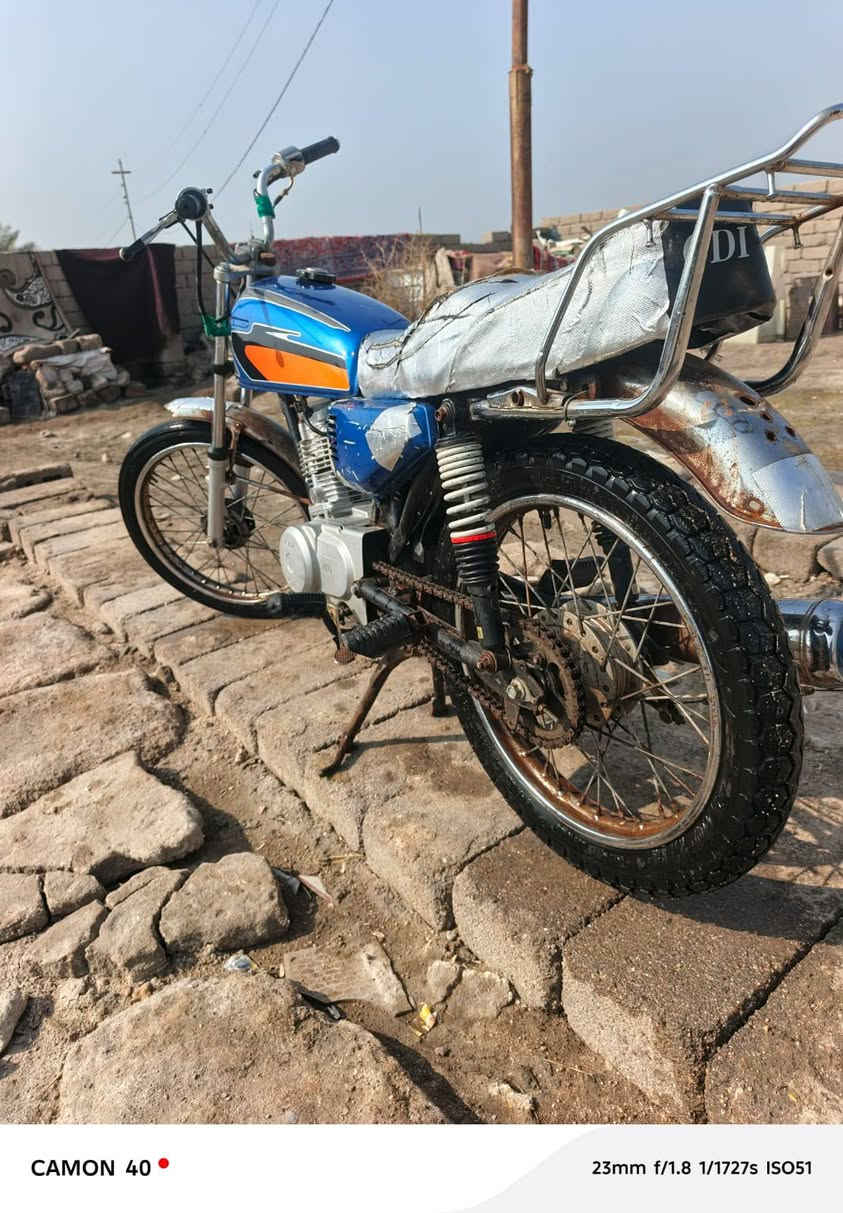 سلام عليكم شباب دراجه البيع نضيف كلش  ماعوسه شي البصرة قضاء المدينة منطقه العبره سعر راسني خاص رقم الهاتف ***********
