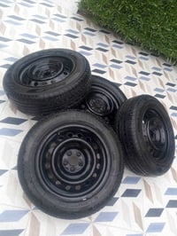 جنوط كورولا • مقاس 16 • تايرات 70%