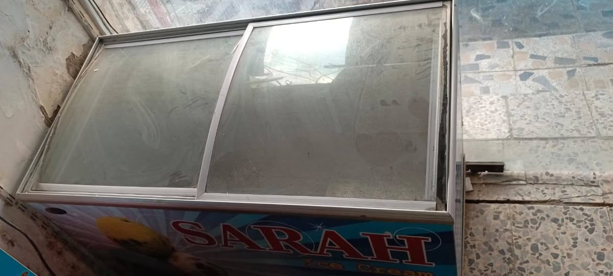 حافظات اسواق للبيع  المكان بغداد الكرادة داخل
***********
الاتصال
