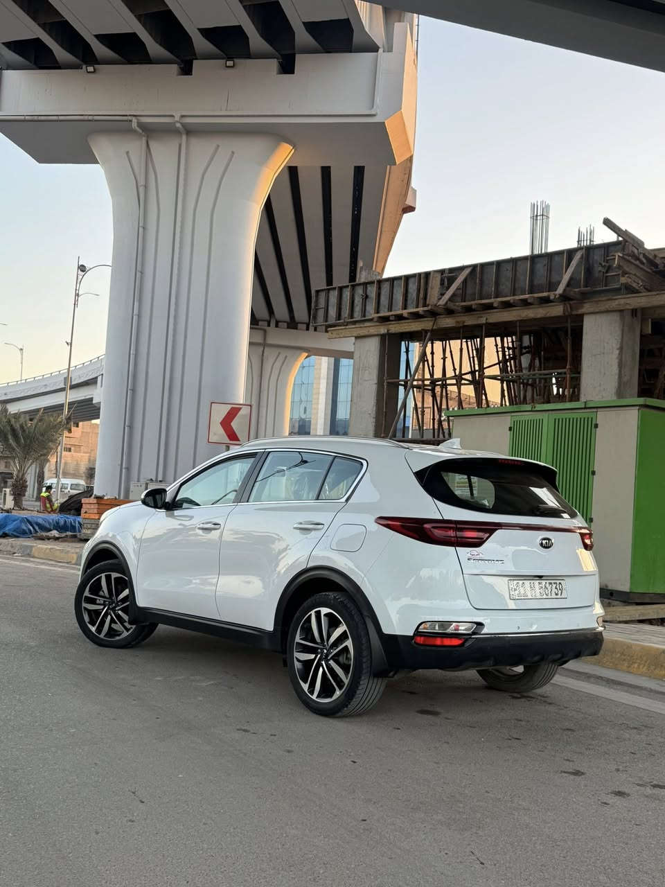 السلام عليكم
للبيع كيا سبورتج 2021 خليجي 

المواصفات

شاشة انفكيشن

اريل انفكيشن

تبريد قطعتين 

حساس خلفي

مري شفط

اشاير بل مري

سايد بريك رجل

كروس سرعة 

كامرة خلفية

يدات نيكل

فول تحكم ستيرن

شاشة اعطال

مانع تزحلق

سويج شخاطة 

ماشية 70 الف حقيقي  

رقم بغداد جديد

كفاله عامه 

السعر 210 وبيها مجال

مكان السياره بغداد الدوره 
للاستفسار ***********
