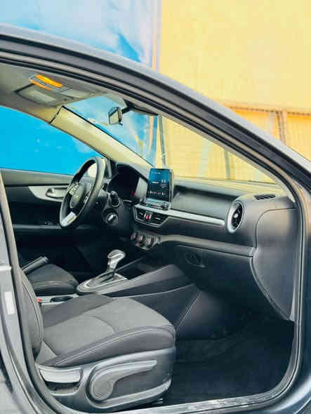 يالله
السلام عليكم 
كيا فورتي 2024 رقم اربيل بأسم شركة وكالة او تحويل مضمون 
مواصفات : مكينة 2000 دوش / شاشة كبيرة / كامرة دوارة / رادار تعديل مسار / اوتو بريك / رادار جانبي / مود درايف / تحكم ستيرن / كروس سرعة / ويل كب / مانع انزلاق / بلوتوث / اواكس / USB 
حادثها بابتين فقط بدون دواخل
مكاني بغداد . ساحة عدن 
السعر 160$ وبيها مجال بسيط
للتواصل والاستفسار : ***********
