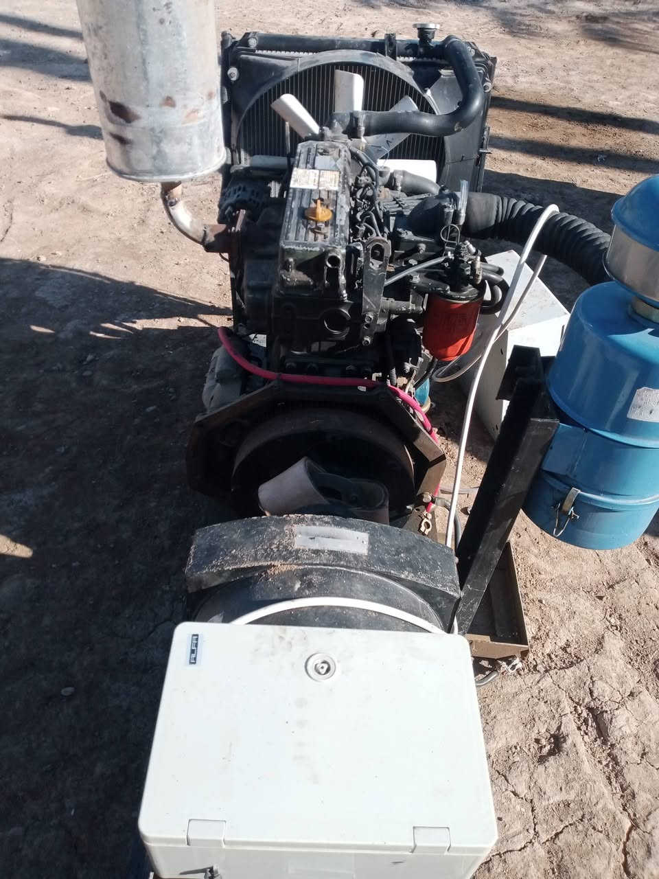 ينمر اربعه بستم مشتغل قليل بشرط على الفحص سعر ١٧ ديالى التوصيل ***********
