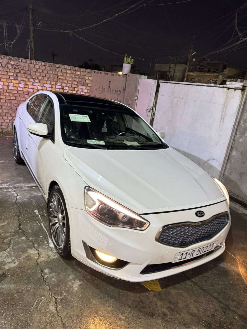 كيا كادينزا 
موديل 2014
محرك 3500– 6 سلندر 
ماشية 87.    الف كيلو  شرط لفحص 
رقم بغداد الدولي  ابسمي 
   كلشي موضح بلسونر
السيارة جاهزة من كلشي بدون اي نقص 
المواصفات✅ فول لفول
-تشغيل بصمة مع بصمة الابواب الامامية
داخل  قرميدي ملكي VIP 
-انارة بالمرايات والابواب الامامية
-كاميرا وحساسات خلفية
-بردة خلفية متحركة
-تبريد قطعتين
-تخم تاير جديد
-كشنات كهربائية جلد تدفئه
-لد امامي وخلفي
-تحكم كامل بالستيرن
-شفتات ستيرن رياضي
-نظام ترحيب 
-سماعات انفنتي 12 سماعة
-اشاير مري+شفط
وباقي مواصفات الكادينزا معروفه
**اخوان بل عافيه ع ياخذه السياره 
السياره جديده ومابيه اي عيب او نقص
السعر 127$$
العنوان بغداد / 
***********
