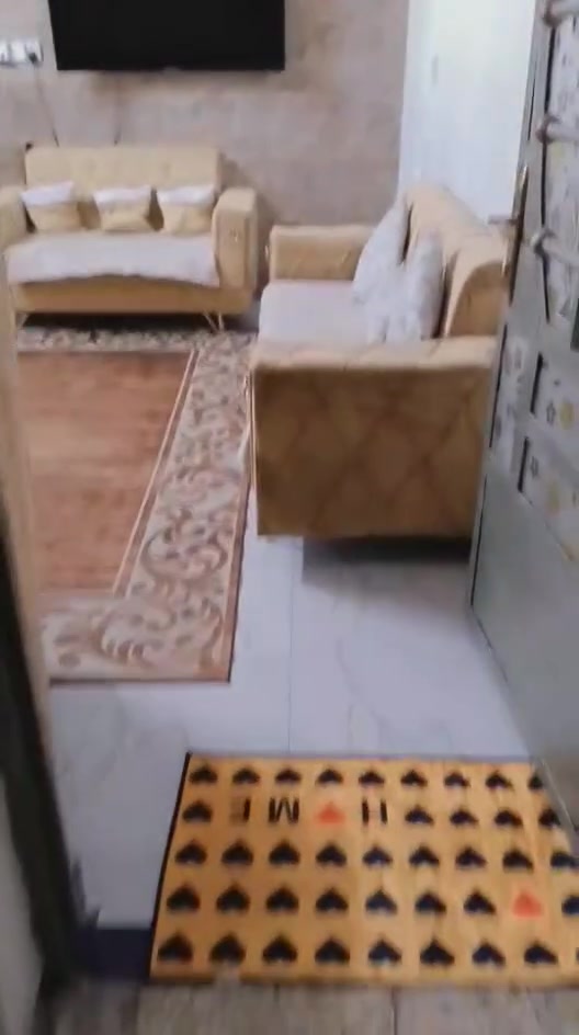 إسلام عليكم اخوان بيت للبيع مساحه 50متر خلف حسينيه الكاضمين التواصل ***********
