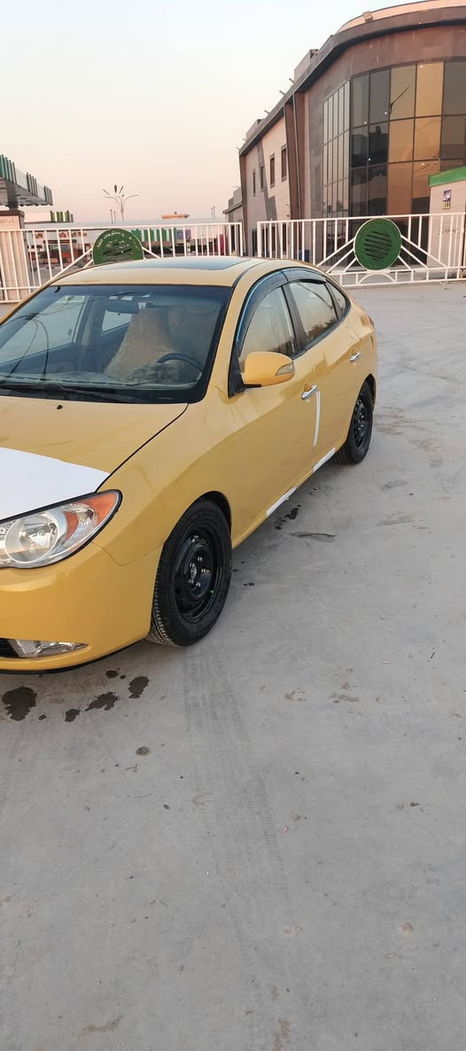 السلام عليكم ورحمة الله وبركاته اني مكلف بلنشر  النتره ٢٠١٠ فول سلايت وارد امريكي حادث باب وبنيد محرك ٢٠٠٠ كير تبريد خير من الله السعر ٩٣ رقم ديالى دولي رقم مميز العنوان بغداد جسر ديالي رقمي ***********
