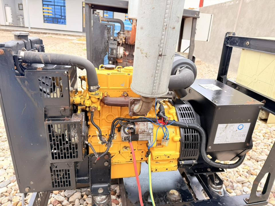 بيركنز إنكليزي 3 بستم التوليد ستامفورد 12 كيفي شرط المولد على وضع الشركة العنوان بابل للاستفسار *********** 
 *********** يوجد توصيل لجميع المحافظات
