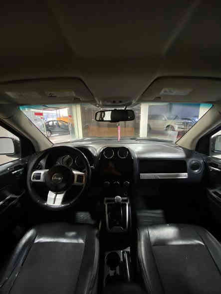 جێب کۆمپاس 2017 ئەمریکی 
بۆنیت و چەمەلاغی بۆیاخە بێ ناو گرتن.
مواسەفات.کامیره.شاشە.کوشن هیتەر.
 تەقەو ڕەقە گێڕومەکینە بەشەرت 
کامل پۆڵیش و حەمام و سێرڤس کراوە.
تێبینی/جوابی نامە و کۆمێنت نادەمەوە
نرخ.113گەڵامامەڵەیەکی کەم
شوێن.ڕانیە
کورەک*********** ڤایبەر و واتساب
ئاسیا*********** رانية
