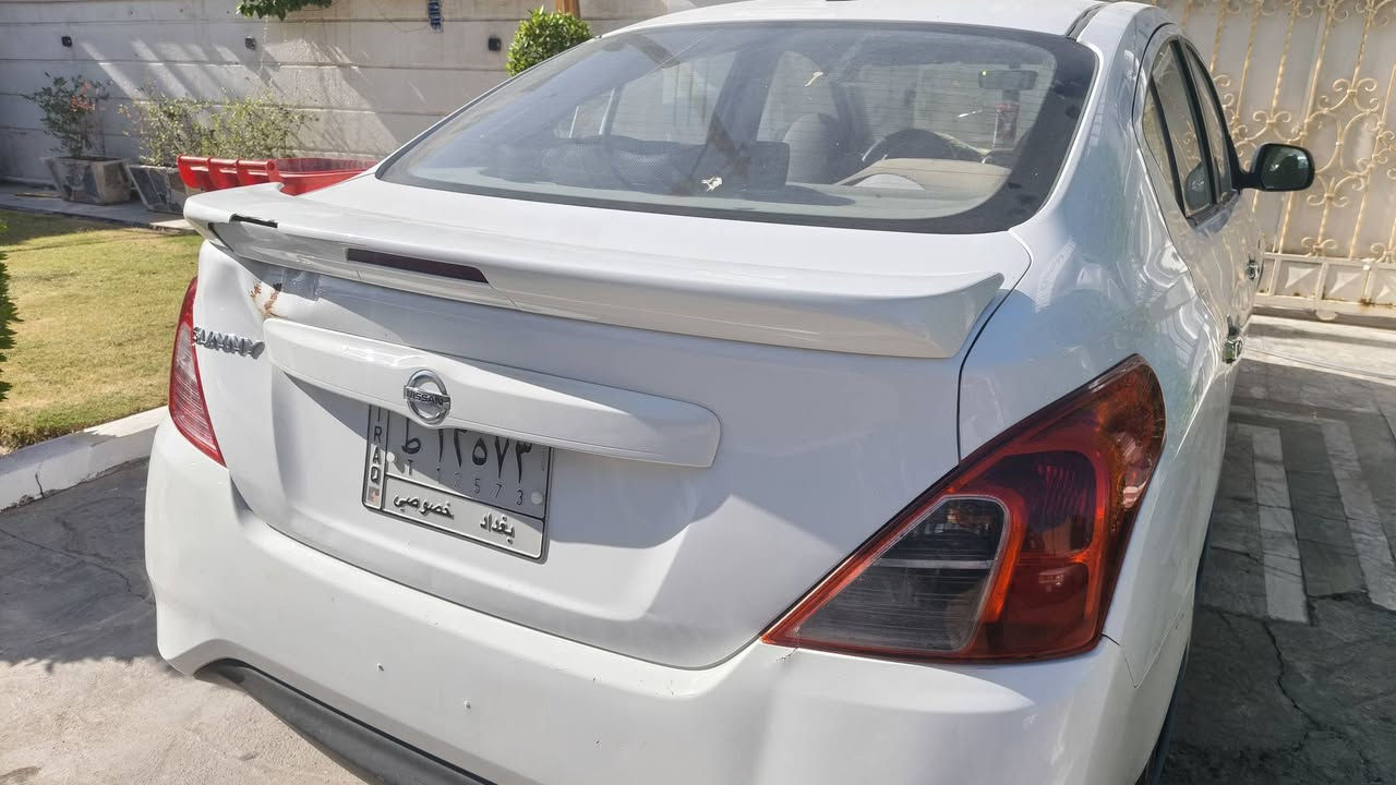 السلام عليكم شباب نيسان سني موديل ٢٠١٧ لون ابيض سياره مكفوله من ضربه وصبغ بيها طخطخات الباب الصدر والباب الخلفي وب صندوك وشخط ب جاملغ سياره مكينه كير تبريد حداديه  كله جديد مسويلها ادامه من كلشي ماشيه ١٣٥ الف السعر ٩٢ وبيها مجال تحياتي الكم للاستفسار ***********
