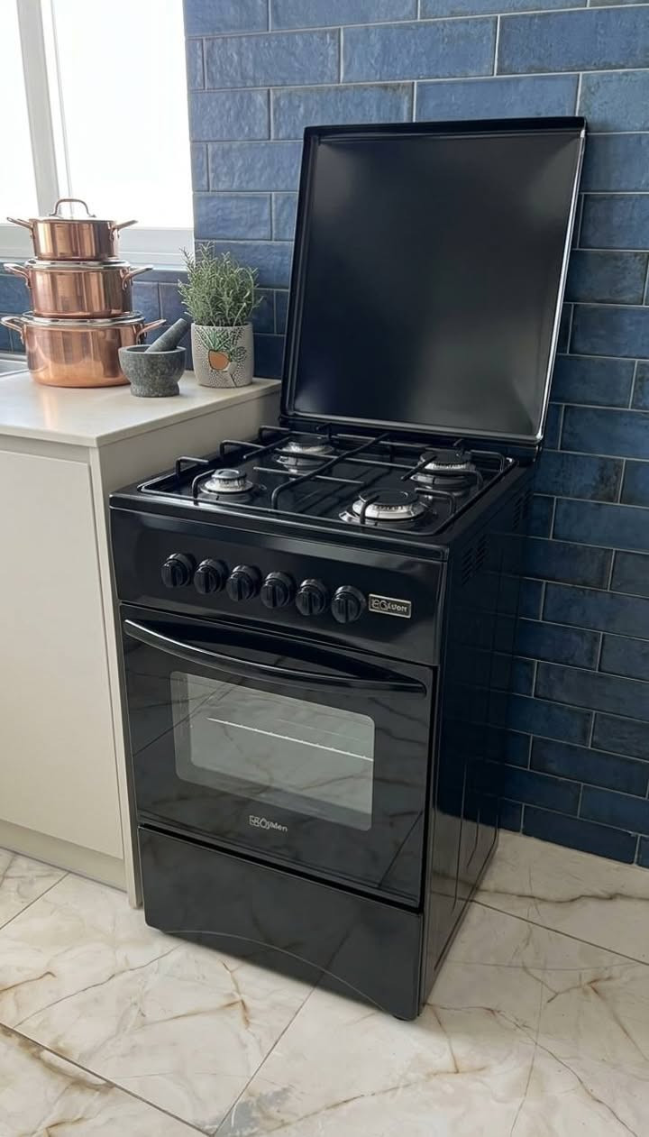 مكانهن حي الجهاد اكو توصيل مستعجلين عليهن ***********
مكيف طنين اخو لجديد شغال تدفئه وتبريد 
طباخ 4 عيون كوله شغال 
ثلاجه اخت لجديده تجميدهه فول
سنك تسكام تكمه نظيف جداً 
سبلت طن توسوت تدفئه وتبريد كامل
