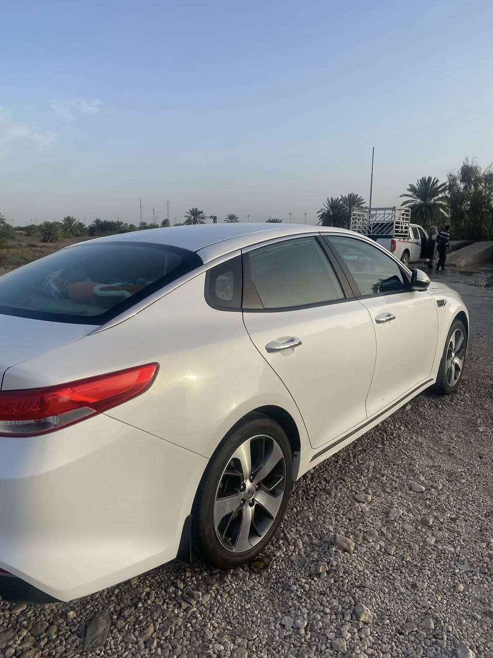 سلام عليكم للبيع أوبتيما خليجي 2016 مكفولة فقط بارد بيها رقم بغداد انكليزي السيارة ماشيه 118 مكاني ناصريه مركز 
السعر 178 و بيها مجال بسيط 
للأستفسار ***********
