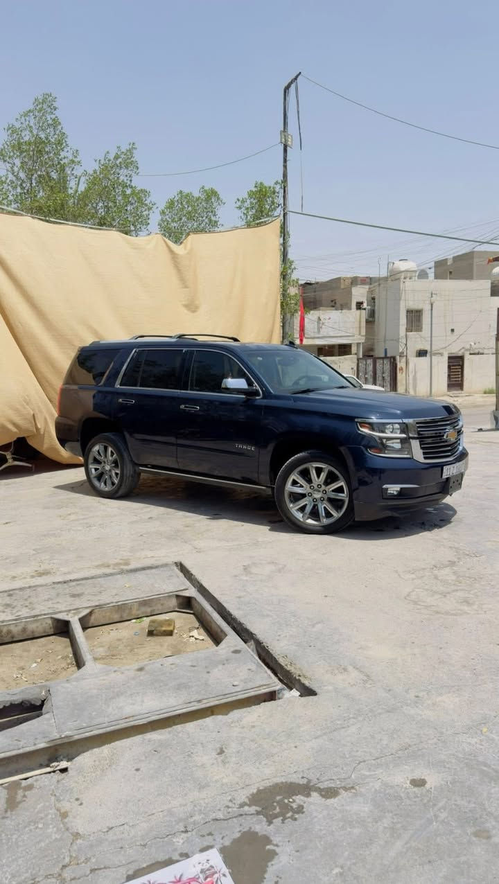 سلام وعليكم 
تاهو 2017 فول مواصفات 
برايمر
وارد امريكي 
بيهه قطعتين
باب وجاملغ خلفي
و سونار مرفق
سياره جديده بمعنه الكلمه 
رقم حلو مميز
 مواصفات 
مرايه شفط 
كشنات كهربائي 
سياره رئاسيه 
تخم تاير 
فتحه سقف 
رادار 
كشن رجاج 
تبريد تدفئه بل كشنات 
تدفئه ستيرن 
تحكم 
دواخل اسود ملكي 
كشنات جلد 
باب خلفي كهربائي 
فور ويل 4\4
عدد الصطوانات 8
سياره حلوه وجديده 
المكان بغداد
ستفسار تصل ***********
