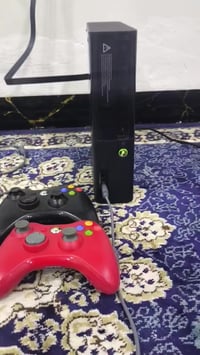 إكس بوكس 360 سوبر اسلم جهاز نضيف كلش 3جوستكات واحده شحن ثنين واير 75لع...