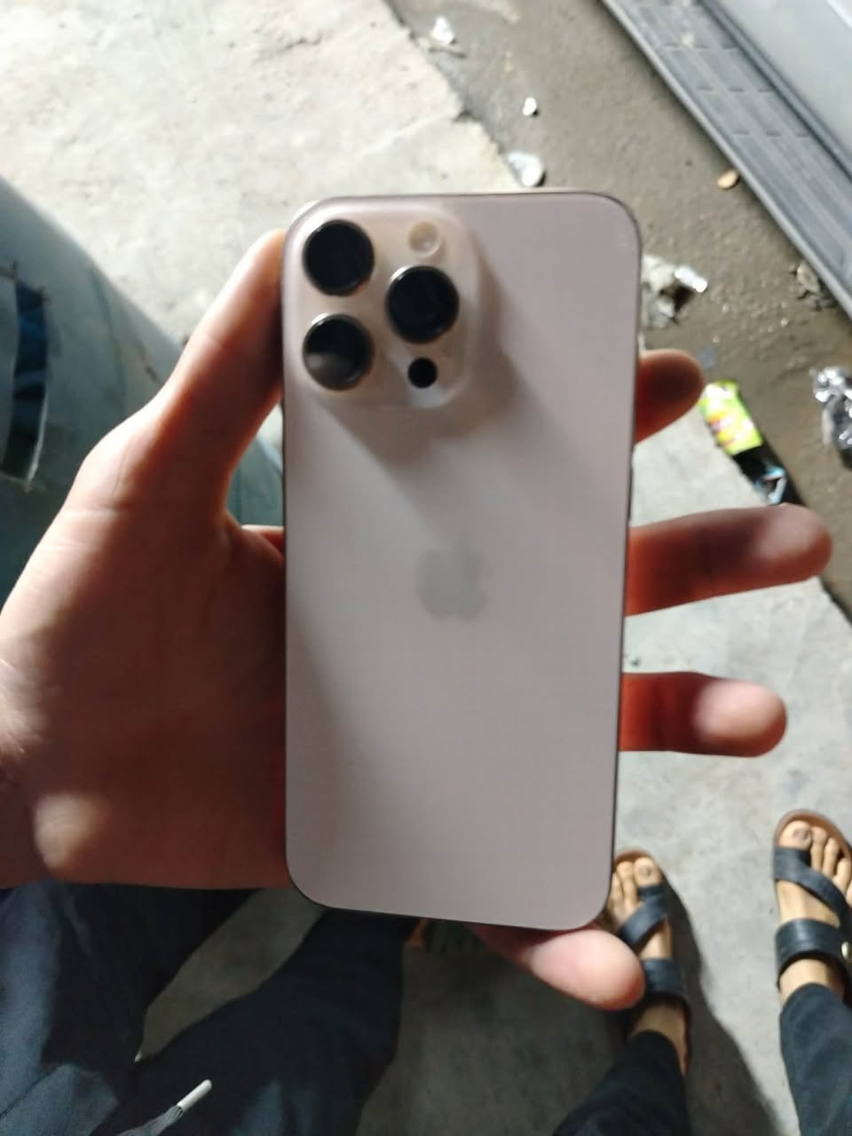 سلام عليكم آيفون 16
برو ماكس ماستر ذاكره 256
بطاريه 98 
ملحقات وائر وكارتون فقط 
جهاز مكفول غير داخل تصليح نسبه المضافه 100/100

للبيع فقط مكاني العبيدي مامتواجد شراي اتصل 
***********
سعره مليون500
