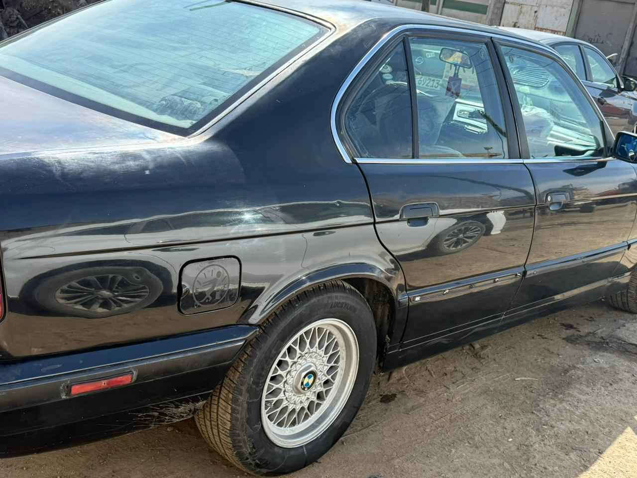 سلام عليكم بي إم للبيع سياره خير من الله جاهزه محرك كير نضيف أو كير أوتو 525 محرك كبس بطاقه بانزين بيها مكان سياره كركوك سعر 55 بيها مجال للطيبين *********** كركوك, العراق
