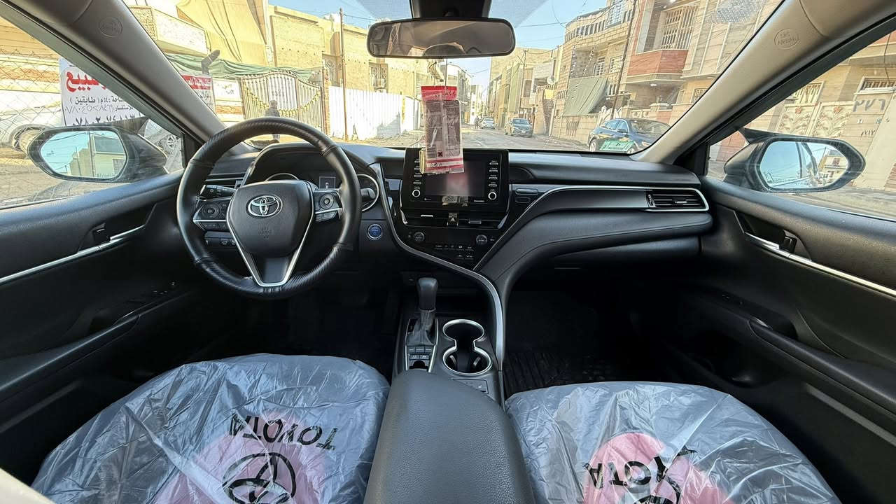 كامري 2022 Le hybrid 
مواصفات
بجم كبس
 تدفئة تبريد 💯
كشن سايق كهرباء 🔌
تخم تاير جديد 
ماشيه 49 الف ميل 
ضررها بيها طخه بالظهر  باب صندوق وتكحيل جاملغ خلفي بدون دواخل بدون ايرباك 
محرك وكير مكفول مامفتوح ابداً 
السيارة فول اقتصادية جاهزة واي مصرف مابيها 💯
مكاني زيونة ***********
عارضها 190$ وبيها مجال 
صور الحادث مرفقة مع المنشور
