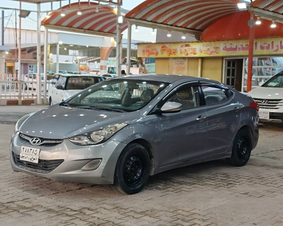 سلام عليكم
النترا 2012 خليجي 
بيها مكانات صبغ 
محرك 1600 دوش 
تبريد شغال منضومة جديدة 
حدادية جاهزة 100% 
رقم اربيل باسم شركة 
تحويل ووكالة مضمون 

السعر 88 وبيها مجال بسيط
مكاني نجف *********** النجف, العراق
