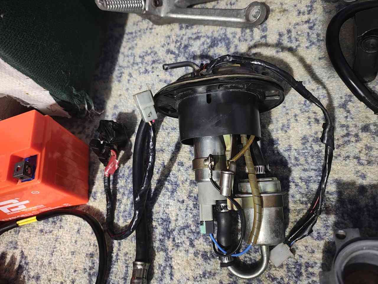 Buen día pongo a la venta todo para Honda CBR F4i funcionando al 100 todo se va baratoo 
        
            Hago envios por mercado libre


**إذا كنت صاحب هذا الإعلان وتريد حذفه لأي سبب، رجاءا أرسل رسالة إلى الدعم الفني**