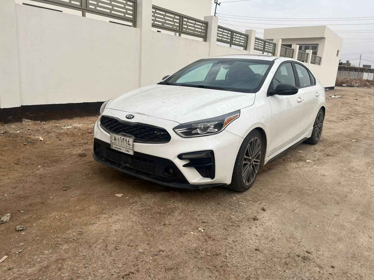 يا الله
سلام عليكم ورحمة الله وبركاته
KIA FORTE GT تجي أعلى 
موديل:2021
وارد: أمريكي 
الرقم: بغداد خصوصي باسمي تحويل ثاني يوم
ماشيه:52 الف ميل و قابل للزيادة

مواصفات فول الفول ١/١

المواصفات :-
-محرك 1.6 تيربو 
بقوة 205 حصان🐎 
-كير dct دبل كلچ 7 نمر 
-فتحه سقف
-بصمه تشغيل وبصمه ابواب
-كشنات جلد مختم GT 
-دشبول وستيرن مختم GT
-حساسات خلفيه 
-رادارات 360 درجه 
-نقطه عمياء 
-قياده ذاتيه 
-كشن السائق كهرباء
-اكزوز رياضي 
-طلقات اكزوز
-انضمه قيادي عاديه وسبورت وسمارت  
-تدفئه تبريد الكشنات  
-اضائه داخليه
-شاشه بلاديه تدعم اندويد اوتو وكار بلي  

أمانة الله ورسوله السيارة نظيفة على أيدي لا متعبها و مداريها دهن و بانزين سيارة على أيدي وين ما يعجبك تفحص تشلع عيوني كير و محرك و حداديه كولها مكفولات شرط بس الي بالصورة حادثها مبدل قبغ صندوق و شويه من الجاملغ
و انطيك بيها تراي للبصرة 
سعرها: 155 ورقه و بيها مجال بسيط 
مكان السيارة: بغداد
للاستفسار الاتصال :
***********
تحياتي الكم 👍.
