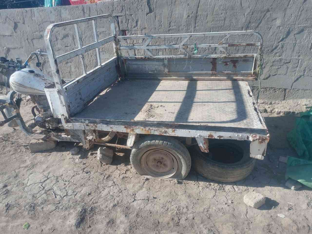 سلام عليكم ستوته للبيع مستعجل ستوته كوم حديد رقم أصولي رقمهه مثنى بس سنويتهه صااقطه بس راعيهه موجود ولون لوحه أبيض سعر 400 وبيهه مجال ***********
