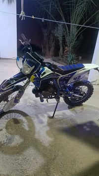 للبيع قفاز CRX 300  موديل 2024  نضيف   للبيع 950 وبي مجال  او مراوس   ...