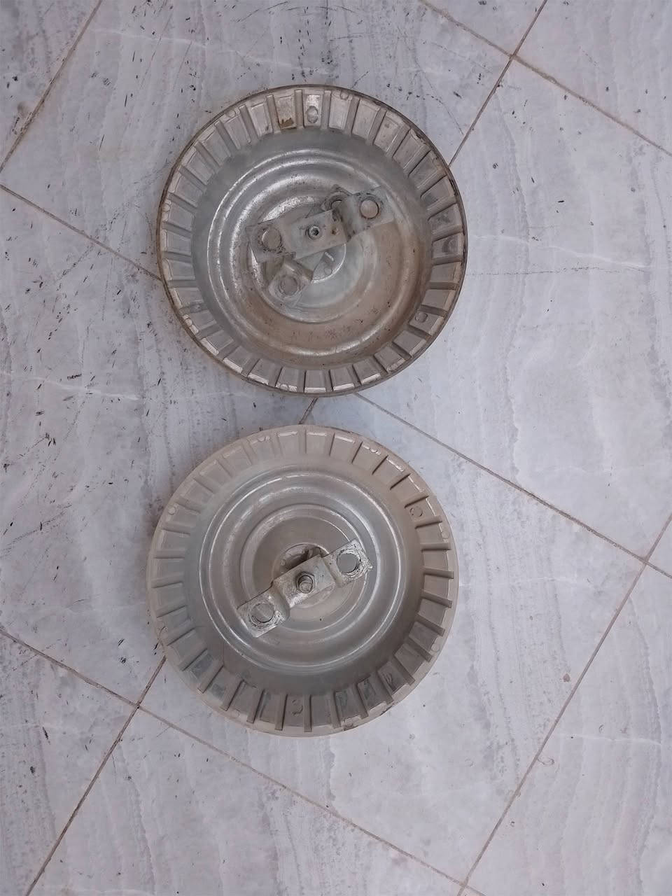 زوج كبات تكتك نظاف السعر مناسب 10الاف مع راصطه مالته يعني جيب وشد مكان بعقوبه ***********
