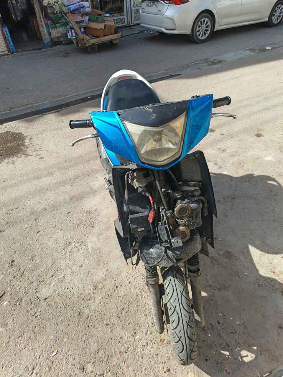 السلام عليكم دراجة جيتي ار المحرك لا دخان ولا صرف كهربائيات كله شغاله كلجات جدد  باتري وسلف جدد السلف يشتغل مره ومره هندر واحد تشتغل بغداد مدينة الشعب *********** السعر 275الف
