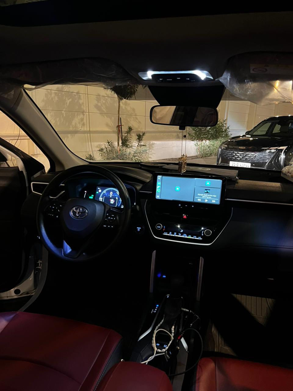 السلام عليكم
كورلا كروس ٢٠٢٥  هايبرد 
ماشية 12000الف كيلو
فول مواصفات 
جلد
كشافات
حمالات  
رادار 
دخول ذكي
فتحة 
تبريد قطعتين 
درايف مود
اشاير بالمري
كاعيات
السيارة مرقم بغداد
السعر 27500 مليون

العنوان بغداد / حي الجامعة
رقم الهاتف :   ***********
