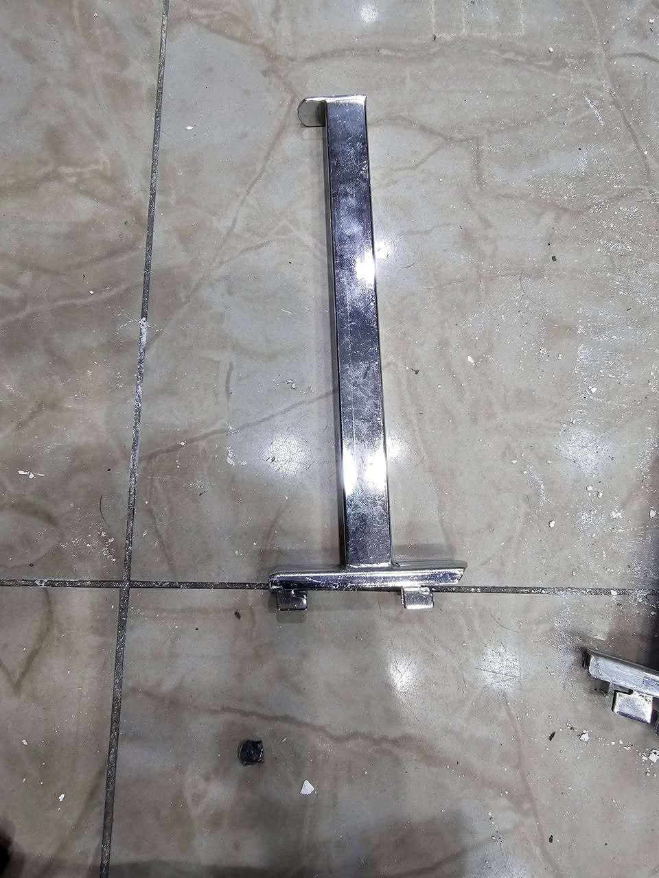 قۆلی جل هەلواسین ٧٦ دانەیە بە ٧٥٠ دینار
*********** وەتس ئەپ
