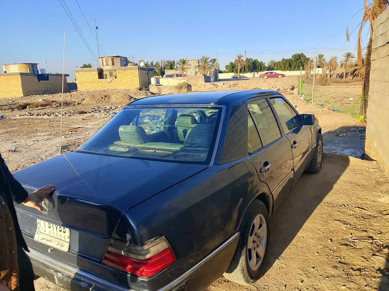 مارسدس نظيف 1990معمره  رقم ذي قار سنويه ل29 جاهزه لتحويل مكفوله من الكص وكير  ومكينه كهربائيات كامله  مكان ناصريه. ***********. السعر  33
