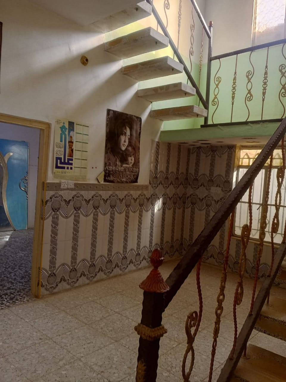 بسم الله وعلى بركة الله ،،
يعلن مكتب دلالية الزراعي في حي ميسان زراعي ،،

باادارة الحاج ابو عبدالله الكرعاوي ،،

بيت للايجار مساحته 120متر طابقين 

غرفه نوم وصالة كبيرة وصالة صغيرة ومطبخ وحمام وساحة بيت ،،،في حي ميسان نهايه الكيات شارع الزوار القديم خلف سكله الكرعاوي 

والطابق الثاني غرفه نوم وصالة ،،

ايجاره 225 الف مقدمه شهرين ،

للاستفسار الاتصال بالرقم ***********،،

مامتواجد على الفيس اتصل عليه لو تعال للمكتب ،،
