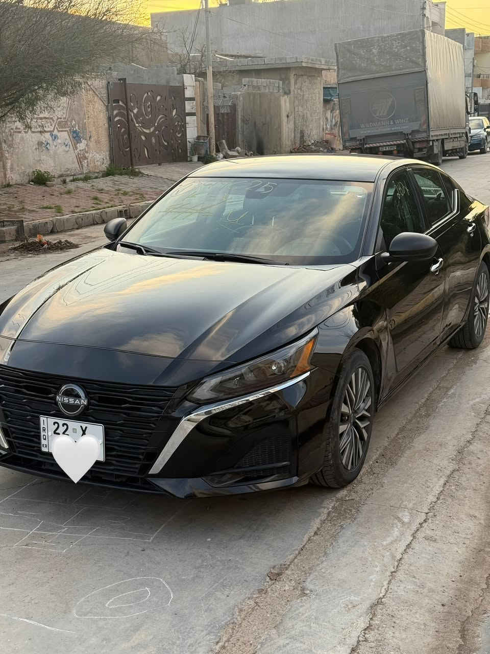 نيسان التيما sv 2025 
 مواصفات sv المعروفة 
تشغيل عن بعد 
رادار امامي وجانبي وخلفي 
شاشة اندرويد اوتو + كار بلي
دخول جديد ورقم جديد اربيل سنوية لحد 2031 
السيارة بدون صبغ باب السائق مبدل بلادي 
صور الضرر موضحة بالمنشور 
عنوانها كركوك 
سعر 177 بيها مجال بسيط 
*********** واتس او اتصال
