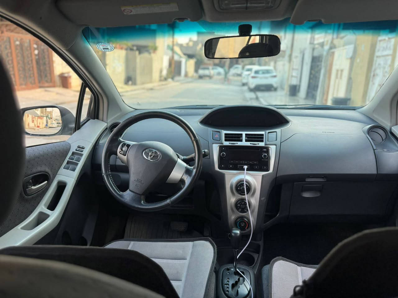 تويوتا يارس موديل 2011 زؤر خاوينة بة ناوي خؤمة هةموو شتي نويية تةنها نيو دةرگاي سبوغة هيجي تري نية سعري 88$ زم *********** أربيل, العراق
