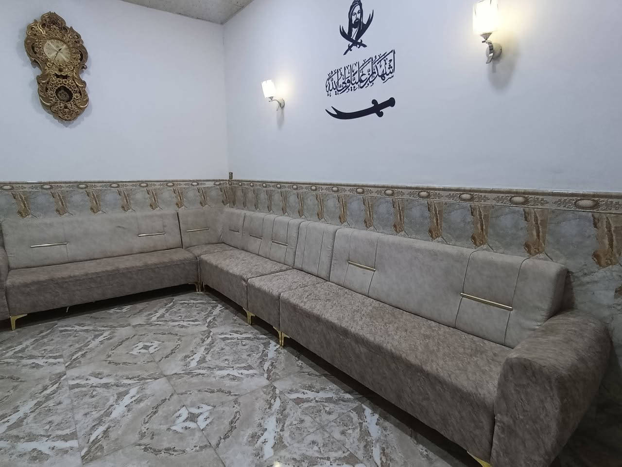 السلام عليكم تخم للبيع 10نفرات السعر ب200وبي مجال عنوان نجف حي ميسان شارع الصب مقابل شارع السبيس


**إذا كنت صاحب هذا الإعلان وتريد حذفه لأي سبب، رجاءا أرسل رسالة إلى الدعم الفني**
