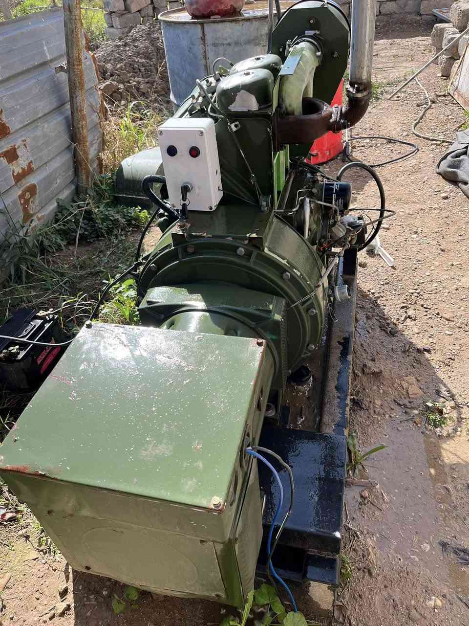 السلام عليكم 
اخوان دويز حجم 912
جديد طبك شركة شرط 
ما مشتغل داخل العراق برميل كاز فقط 
لا صرف لا بخار 
عنوان تكريت سعر 25بي مجال جدآ بسيط 
الي ما يعجبة السعر يعبر المنشور الله يرزق الجميع 
***********
