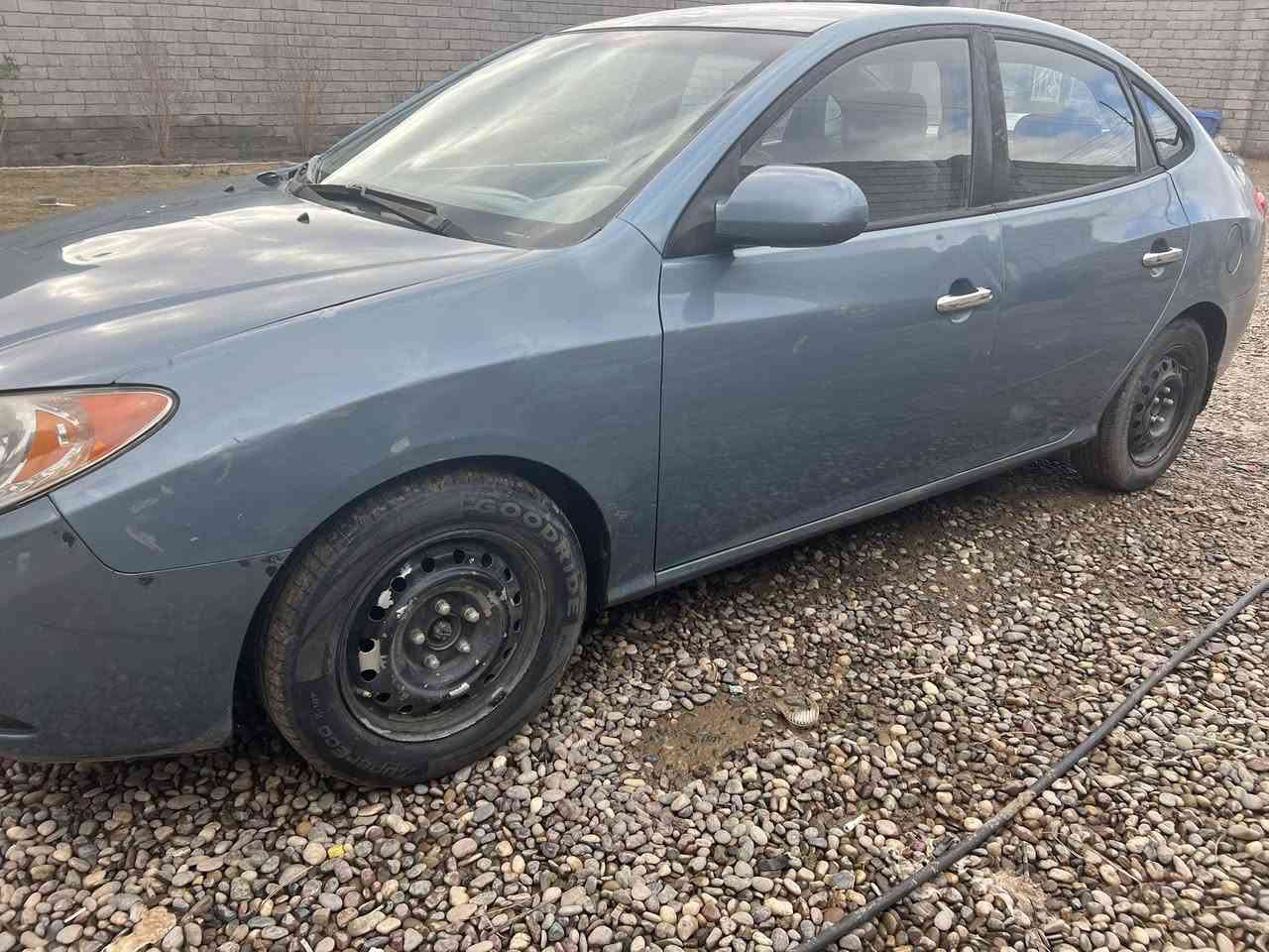 للبيع النترا مكصوص مامسجل كير محرك شرط
صدر تايرات جيدة تبريد تدفئة كهربائيات شغالة 

السيارة جاهزة السعر ٣٩ وبيها مجال
***********
