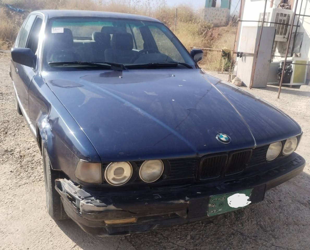 B M W 730
بخ عل مود الهزه بعد مابولش كير محرك شرط فحص نينوى ما شي بالمعامله  السعر 37 وبيها مجال التواصل عل رقم ***********
***********
