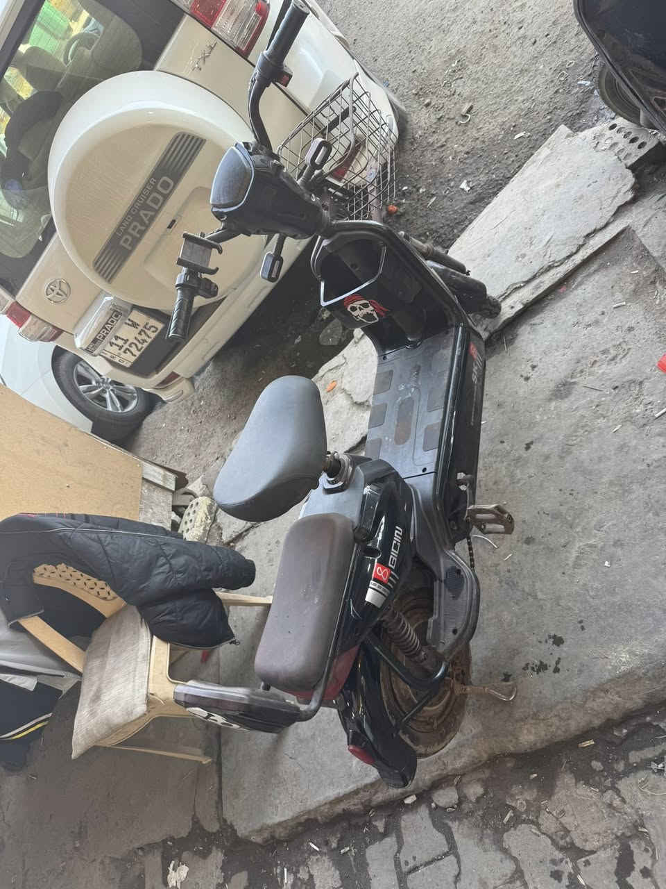 دراجه شحن مال جاهل اخذناها الها وميعرفلها صارلنه شعر متروكه شغاله اي نقص مابيها سعرها من الاخير ٢٢٥ الف 
بغداد الكفاح ***********
