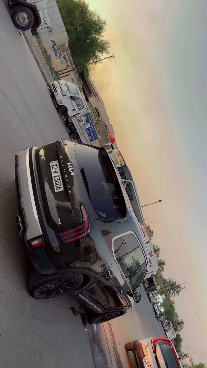 كيا تيلورايد برستيج / اكس لاين اربيل (2023)/بيع فقط لطفآ🙏
الفئة: PRESTIGE X-LINE
بدون ايرباك 

 فول مواصفات 1/1 (أعلى فئة)

الحادث  وتفاصيل بلصور 👇 

شاصي لغد مكفولات  راديترات بلاد بدون تبديل 
نفس القطع اصلحو

بانوراما فتحتين سقف 

مرايا شفط مرايا إشارات

كشنات أمامية تدفئة وتبريد

كشنات خلفية تدفئة وتبريد

مساج كشن السايق 

داخلية جلد لون (القيسي، المشمشي) فاخرة 

بردات ابواب

كشنات منفصلة VIP

تشغيل عن بعد

 رادار أمامي

 رادار جانبي

 لايتات LED زنون

 لايتات نهارية LED

حساسات أمامية وخلفية

 هزاز ستيرن

 داتا شو أمامي

 إضاءة داخلية ليزرية

 خمس كاميرات 360 درجة دوارة 

 نظام النقطة العمياء

 تحذير مغادرة المسار

 مثبت سرعة متكيف

مانع تصادم

باب خلفي كهرباء

ميموري كشنات

كتاب مضلل جديد

                                                                      Black edition 

مكاني بغداد البنوك او شارع فلسطين 

السعر220 $ بيع فقط لطفا مااراوس 
شوف الصور وتفاصيل واتصل ***********
— في ‏شارع فلسطين-Palestine Street‏.
