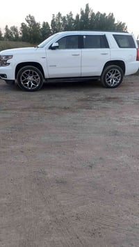 عندي تاهو ١٥.خليجي مكفوله نضيف كلش بيضه بتره فور ويل  ا يد اراوس بسلفا...