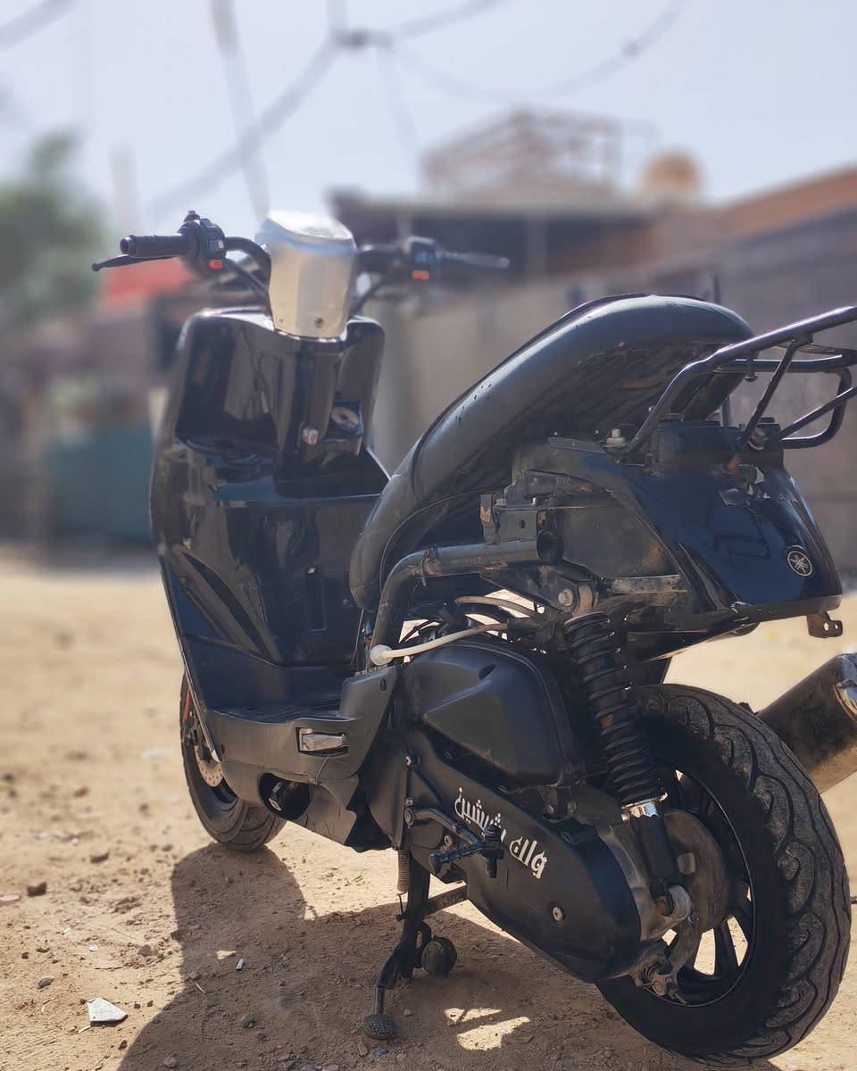 سلام عليكم دراجه بوليسي بيها مكينه ماكس عدله الدراجه ماناقصها شي بس كفرات الاصفاح مكاني ديوانيه 300وبيها مجال واتساب فقط***********
