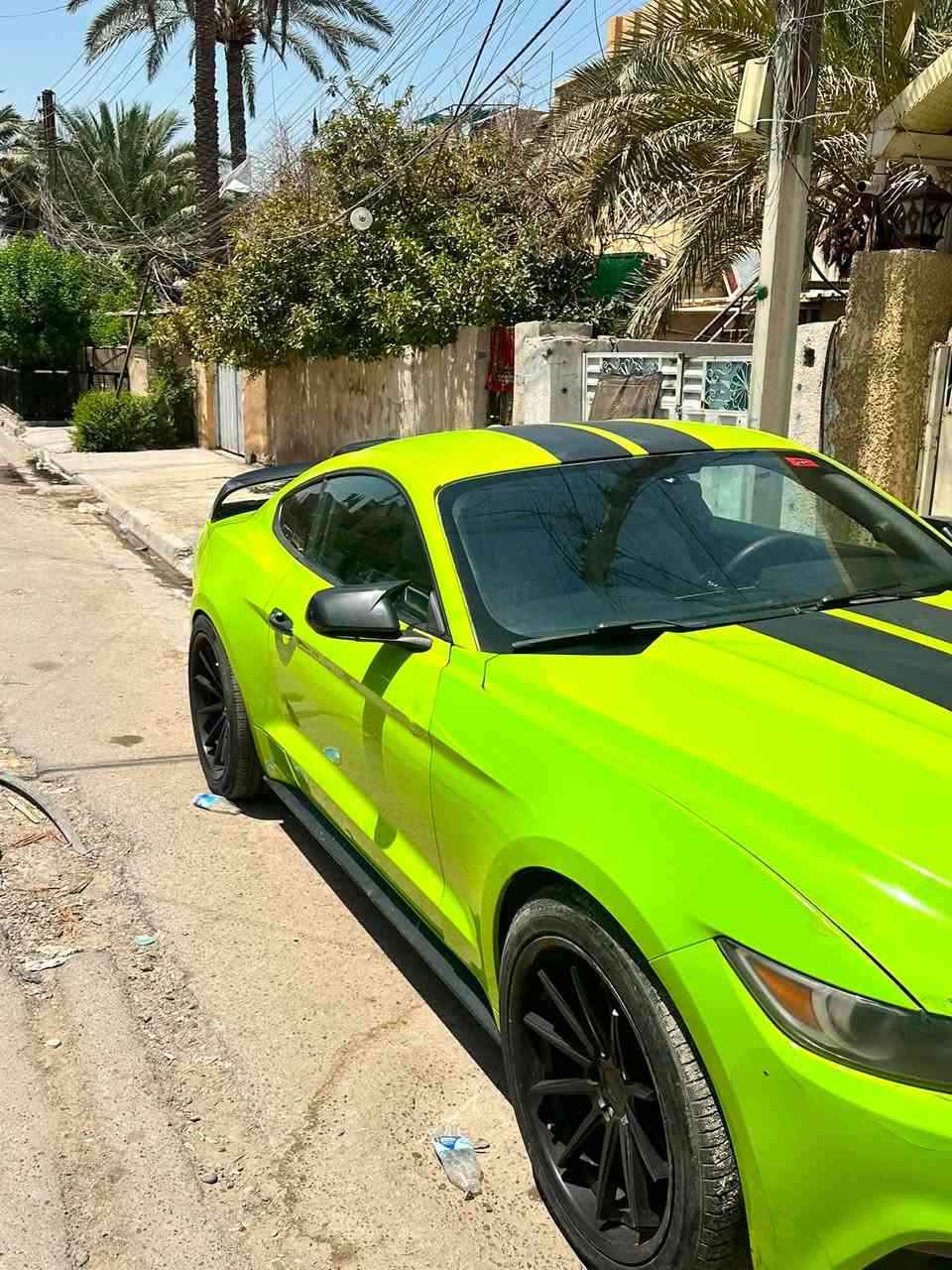 السلام عليكم 
موستنك بريميوم  ايكو بوست كير عادي 2015
مكينة جديدة مصار شهر من شادها كير واكسل جدد
صدر خلفي جديد والامامي نظيف تبريد تدفئة كشنات تدفئة تبريد سيارة مغيرين لونها وبسنويه هم متغير حادثها بنيد وجاملغ هزة جديدة بشهر 5 مسويها يعني كبل تروح تحول سيارة بيها نقوصات كلش بسيطة 
سعر 85 وبي مجال مكان بغداد 
***********
