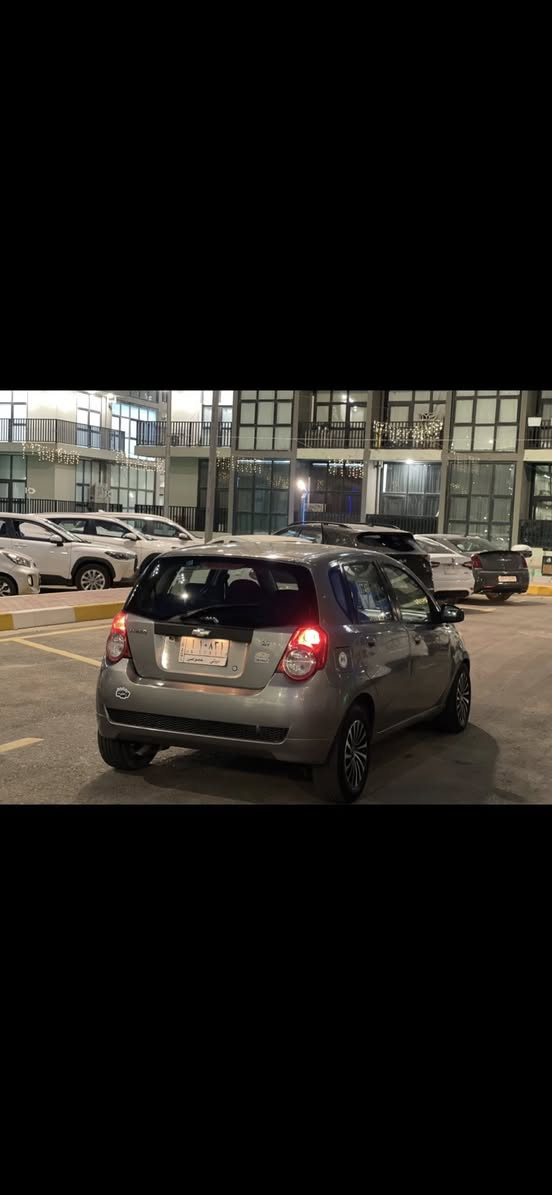 السلام عليكم للبيع شوفر ليت افيو
موديل 2010 سنويه بسمي
كير اوتماتيك جام كهرباء
محرك حجم 1600 
كهربائيات كلهه شغاله
حداديه اماميه خلفيه جديده
تخم تاير جديد مكينه وكير مكفولات
 السياره جاهزه بدون اي نقص
السعر 62$ورقه وبيهه مجال بسيط حك جيه
مكان السياره بغداد ظباط حي الجهاد
للاتصال ***********
