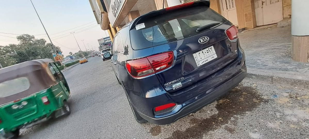 السلام عليكم
سيارة سورنتو موديل 2019 للبيع
اللون حبري
وارد امريكي 6 سلندر
رقم بغداد
نص فول 
السعر 200$
المكان ميسان
للاتصال ***********
